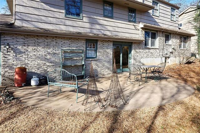 9451 Connell Drive, Overland Park, KS 66212