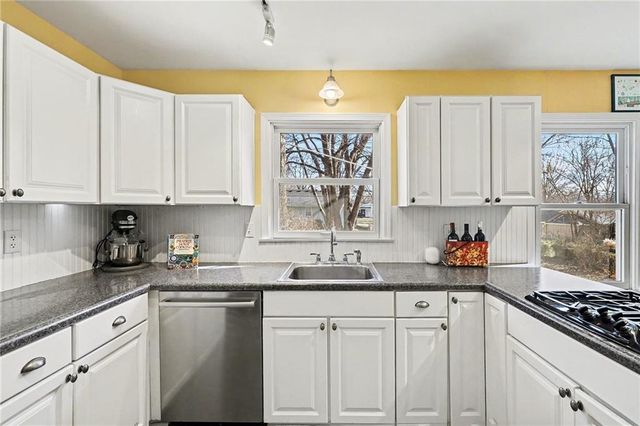 9451 Connell Drive, Overland Park, KS 66212