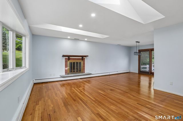 6 Sky Edge Lane, Bethel, CT 06801