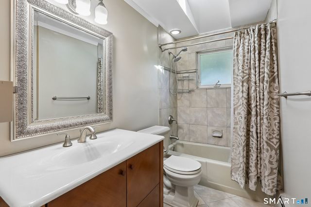 6 Sky Edge Lane, Bethel, CT 06801