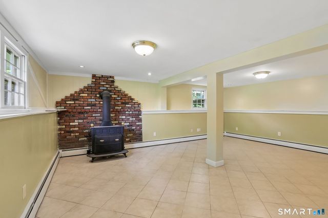 6 Sky Edge Lane, Bethel, CT 06801