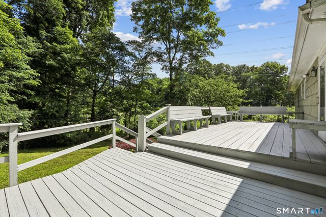 6 Sky Edge Lane, Bethel, CT 06801