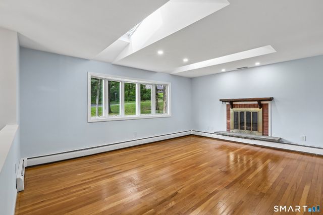 6 Sky Edge Lane, Bethel, CT 06801
