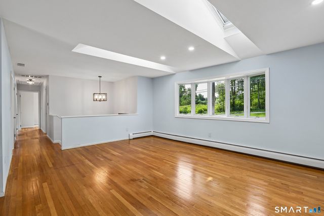 6 Sky Edge Lane, Bethel, CT 06801