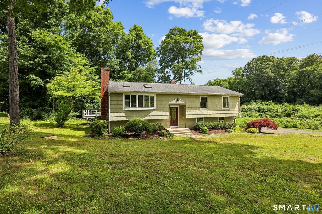 6 Sky Edge Lane, Bethel, CT 06801