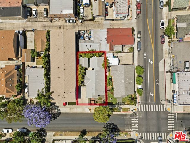 933 Walnut Avenue, Long Beach, CA 90813