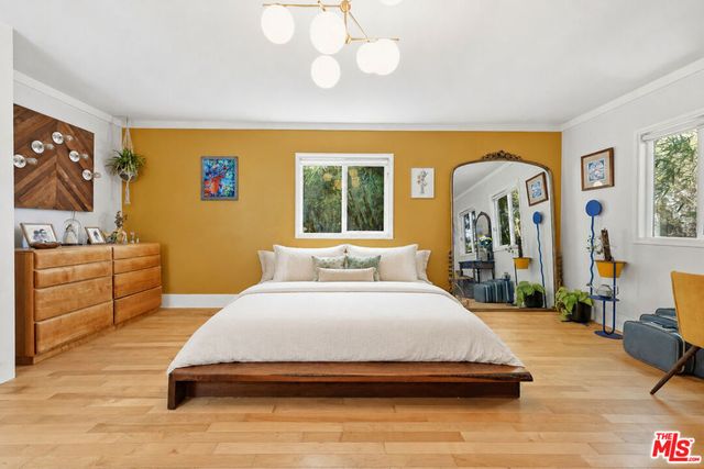 933 Walnut Avenue, Long Beach, CA 90813