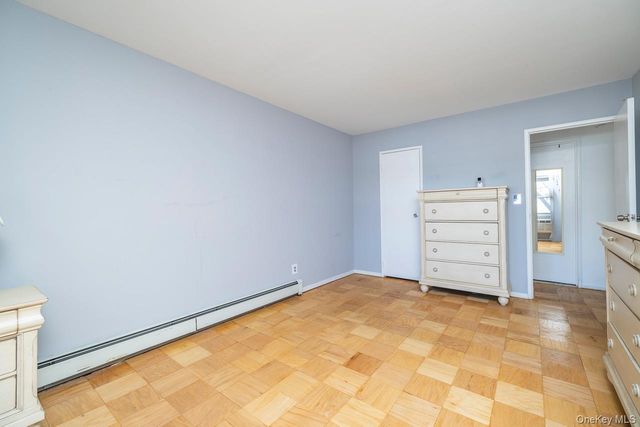 90 S Park Avenue B3, Rockville Centre, NY 11570