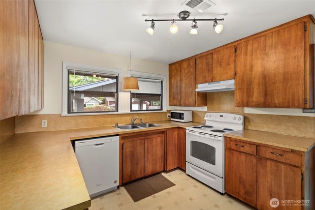 1719 8th Avenue SW, Olympia, WA 98502