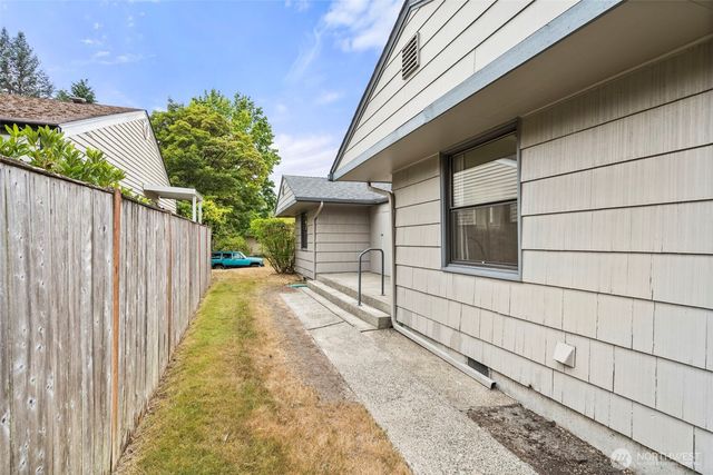 1719 8th Avenue SW, Olympia, WA 98502