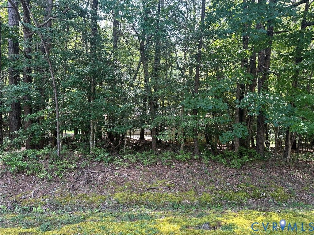 5505 Castlewood Dr, Prince George, VA 23875