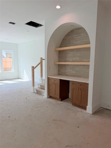 6005 Clyde Street A, Houston, TX 77007