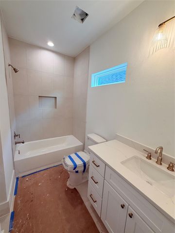 6005 Clyde Street A, Houston, TX 77007