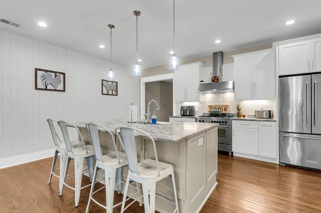 211 E Richardson Avenue, Summerville, SC 29483