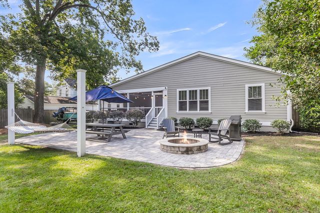 211 E Richardson Avenue, Summerville, SC 29483