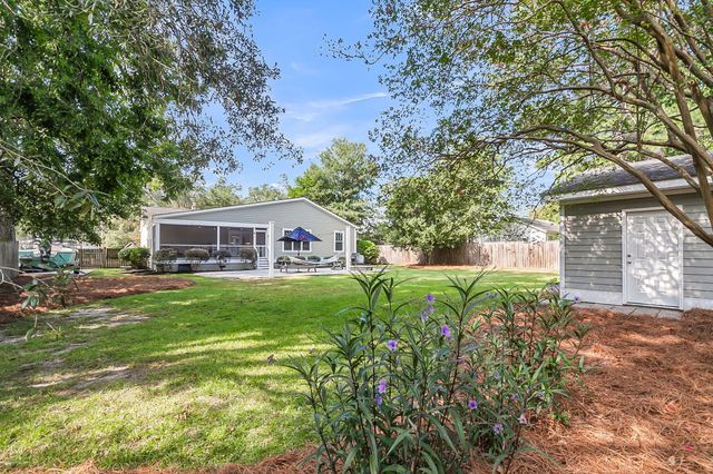 211 E Richardson Avenue, Summerville, SC 29483