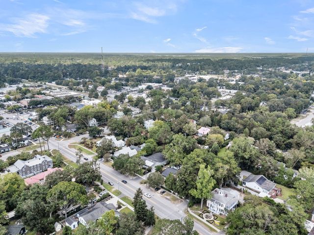 211 E Richardson Avenue, Summerville, SC 29483