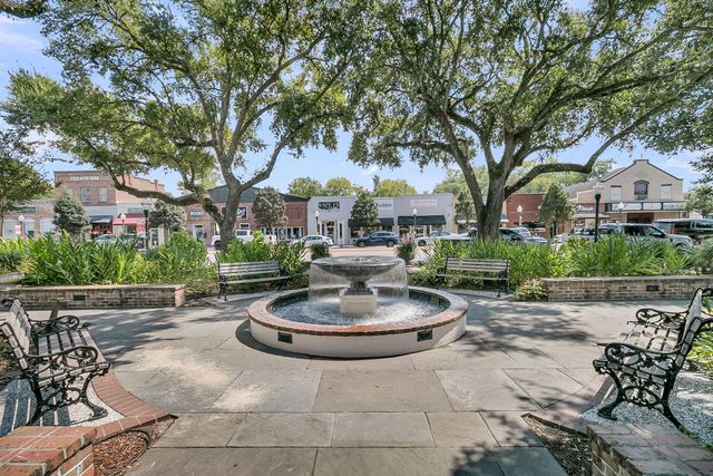 211 E Richardson Avenue, Summerville, SC 29483