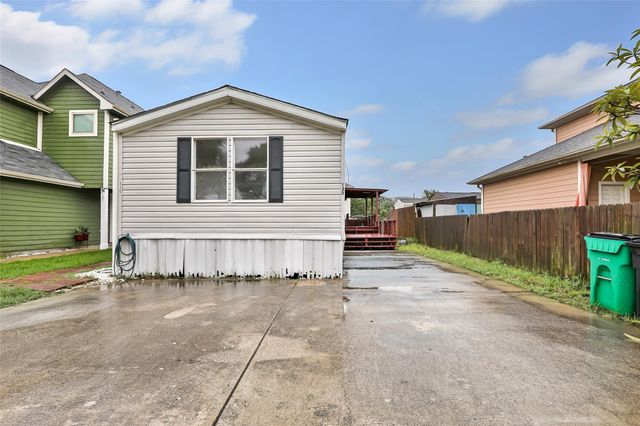 135 Bluebill N, Baytown, TX 77523