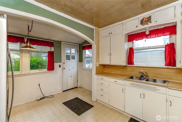 31704 102nd Avenue SE, Auburn, WA 98092