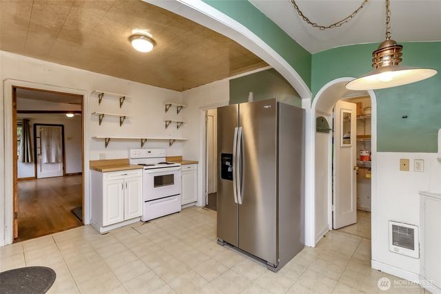 31704 102nd Avenue SE, Auburn, WA 98092