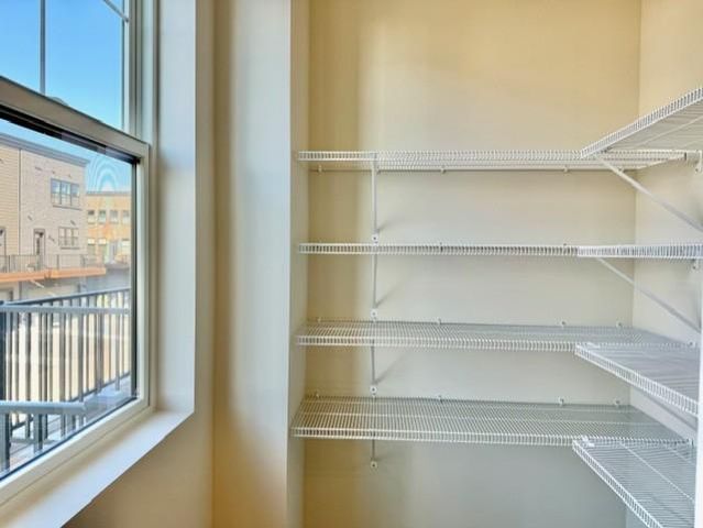 909 Mount Curve Boulevard F, Saint Paul, MN 55116