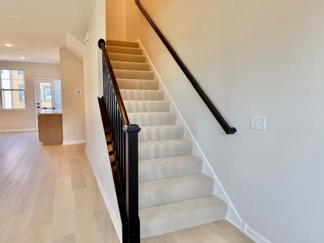 909 Mount Curve Boulevard F, Saint Paul, MN 55116