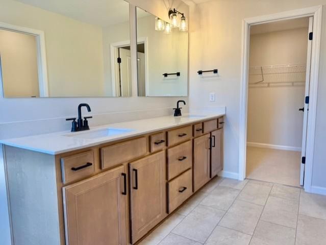 909 Mount Curve Boulevard F, Saint Paul, MN 55116