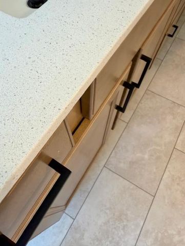 909 Mount Curve Boulevard F, Saint Paul, MN 55116