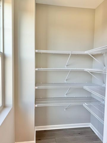 909 Mount Curve Boulevard F, Saint Paul, MN 55116