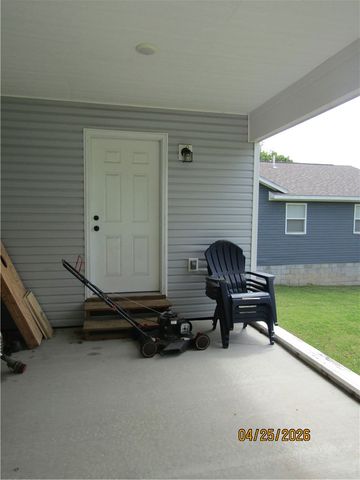 205 Cedarvale Road, Berryville, AR 72616