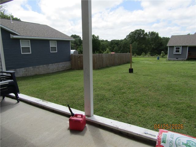 205 Cedarvale Road, Berryville, AR 72616