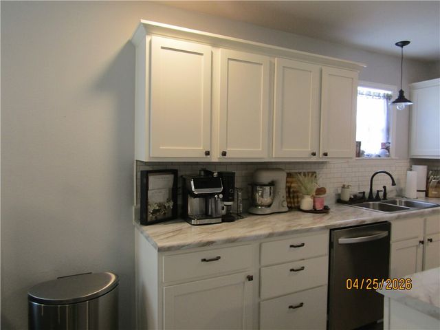 205 Cedarvale Road, Berryville, AR 72616