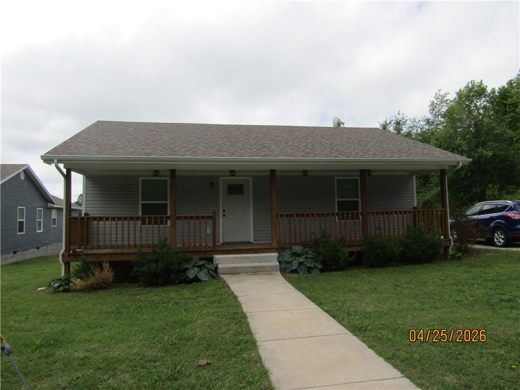 205 Cedarvale Road, Berryville, AR 72616