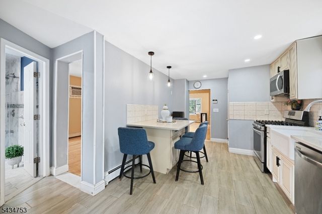 247 E 6Th St, Clifton City, NJ 07011
