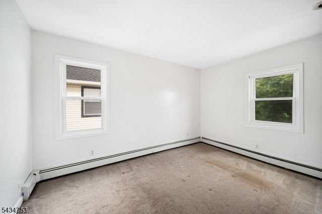 247 E 6Th St, Clifton City, NJ 07011