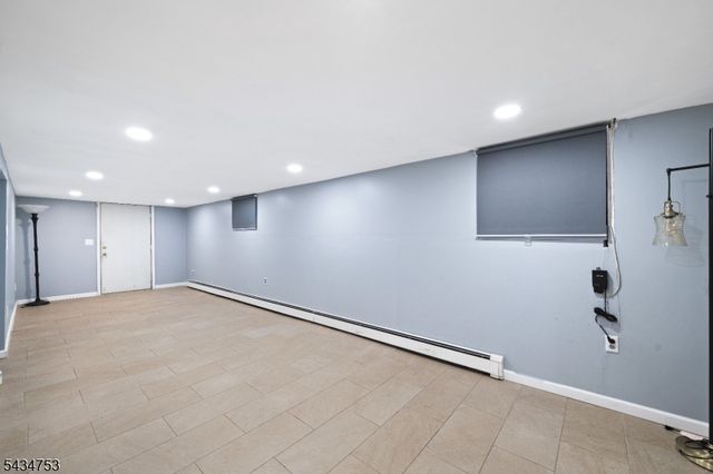 247 E 6Th St, Clifton City, NJ 07011
