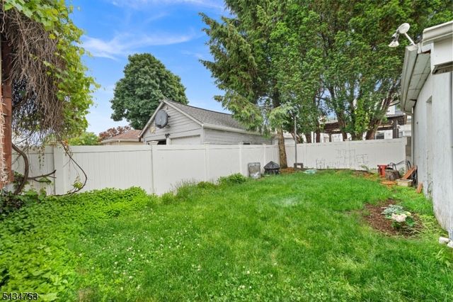 247 E 6Th St, Clifton City, NJ 07011