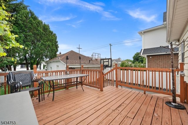 247 E 6Th St, Clifton City, NJ 07011