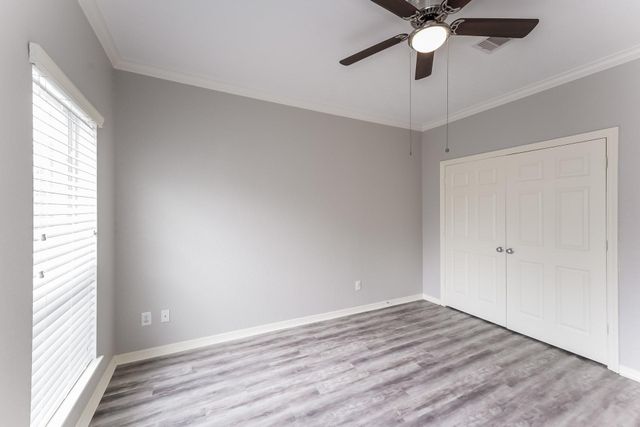 3215 Holly Thicket Drive, Houston, TX 77042