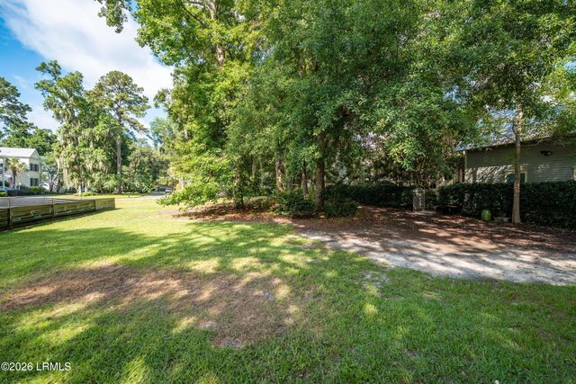 3 S Loudon Drive, Beaufort, SC 29906