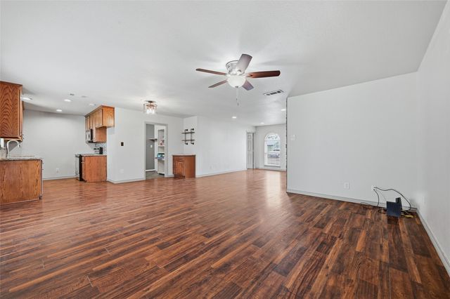 2401 Richmond Drive, Plano, TX 75074