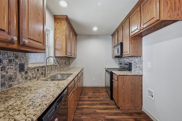 2401 Richmond Drive, Plano, TX 75074