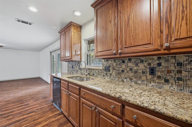 2401 Richmond Drive, Plano, TX 75074