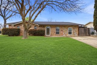2401 Richmond Drive, Plano, TX 75074