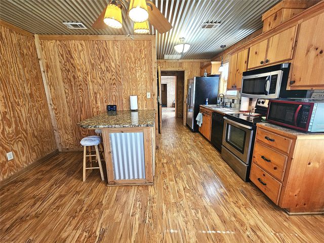 414 Lcr 763, Groesbeck, TX 76642