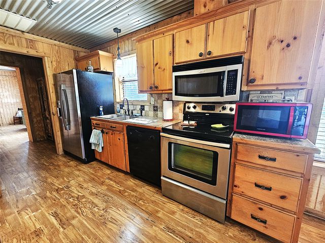 414 Lcr 763, Groesbeck, TX 76642