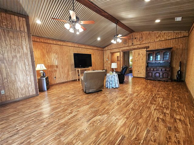 414 Lcr 763, Groesbeck, TX 76642