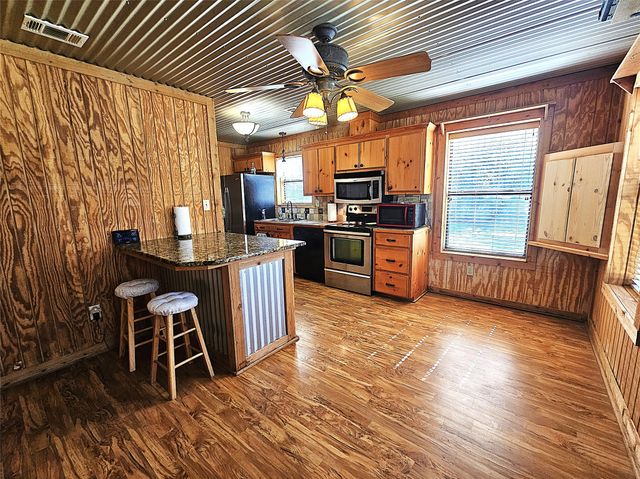 414 Lcr 763, Groesbeck, TX 76642