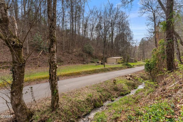 520 Huskey Grove Road, Sevierville, TN 37876
